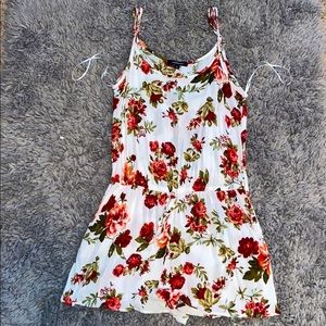 Adorable romper w/ roses!!